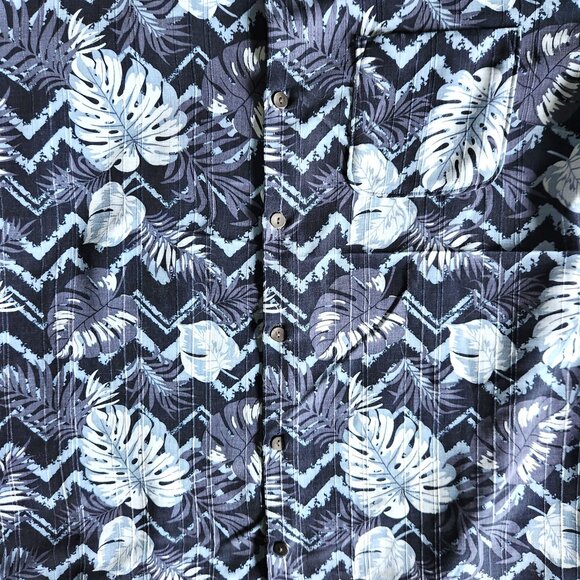 Hawaiian Tropical Shirt Men's Large Short Sleeve Button Up Shirt - Picture 3 of 10